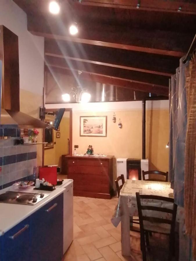 לינה וארוחת בוקר קמרינו Il Castagneto מראה חיצוני תמונה